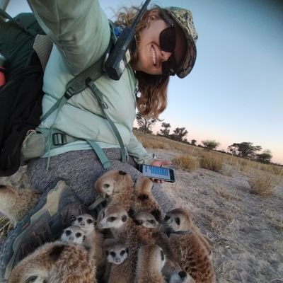 UZH MSc Environmental Sciences. Studying meerkat sociality. 😼🫂                     
👩🏼‍🔬 zoologist by day, 🧶 crocheter by night.