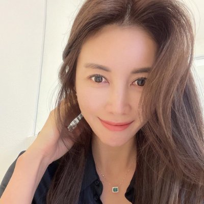 Emma_Han7's profile picture. I’m actually not funny. I’m just really mean, and people think I am joking.