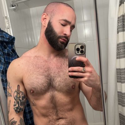 Just a guy, having fun. JFF ⤵️ DMs always open for suggestions and collabs