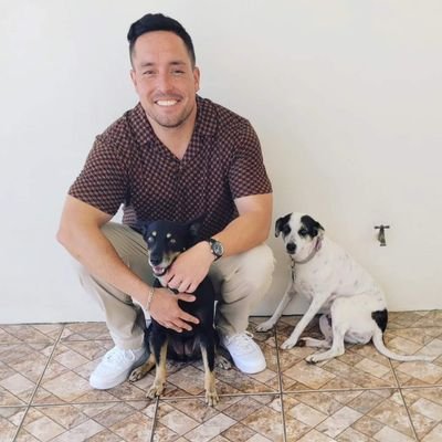coperezroman's profile picture. Ni de aqui, ni de alla / 
Sic Semper Tyrannis