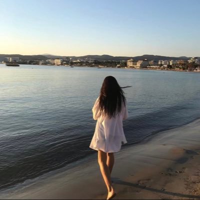 ZeynepSudi's profile picture. Psikolog