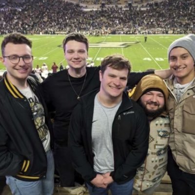 Purdue Grad. I make Purdue edits 🚂🚀| sports videographer/editor | Portfolio: https://t.co/VKR7iDMMgk | #WhateverItTakes