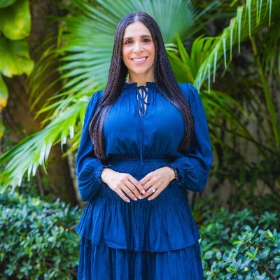 Yudi Fernandez - Bilingual Business Publicist @schwartzmedia. Proud Latina. Lover of life, laughter and great conversations. I cook with Cuban flavor.