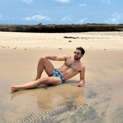 👤 Espíritu joven | 🇵🇾 Asunción |
💻 Developer | 🧠 Psicología |
🏋️♂️ Calistenia, running y playa |
🤗 Amistades auténticas