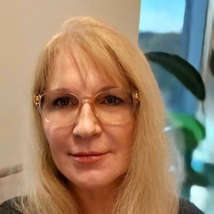 ArtificialExper's profile picture. 