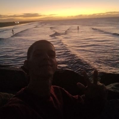 ♒ // 23 anos
// Desculpa o deboche eu nasci desse naipe // 🙅🏻🥵🦈