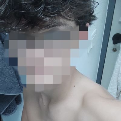 ACTif domi /🍆19cm/nude sur snap max 18 ans   
👻:Tom_durant245