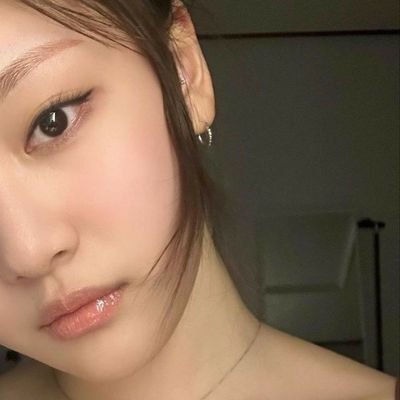 antiroumantic's profile picture. hidup kalo ga loyo ya loyo bgt