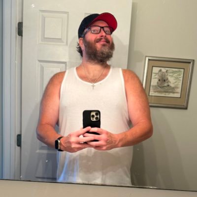 Bedst0ne's profile picture. Life is about fun, love and family...and nerdy shit.