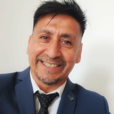 Periodista, Comunicador Social, Comunicador Institucional, fotógrafo, con el alma de Boca. Vivo en el fin del mundo