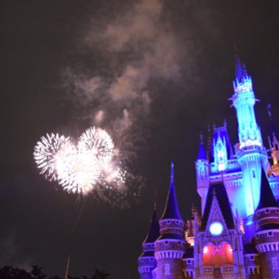 RSC84110's profile picture. テレビ実況中は1分間の投稿数が跳ね上がります。坂道好き。乃木坂、櫻坂、日向坂を箱で推す。