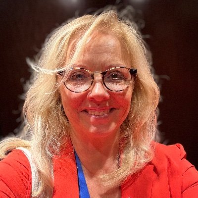 AstridGelb83998's profile picture. 