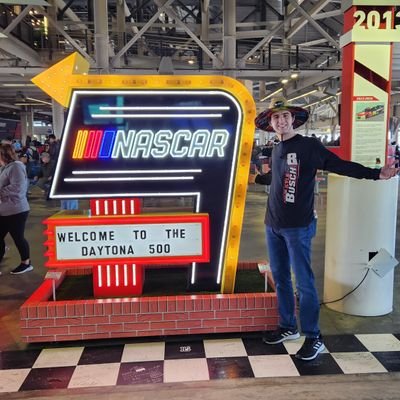 I like it when racecars go fast. Go Kyle Busch #8!
USF '28, New York Giants, New York Yankees, New Jersey Devils, Orlando Magic, Orlando City SC