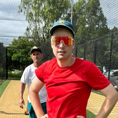 Aus 🇦🇺📍Freestyle Cricket pioneer! 😂combining 🏏, ⚽️and juggling 🤹‍♀️ New improved tricks everyday! Follow 4 more! 🙏