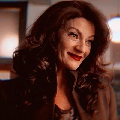 #Parody
Madam Satan @protector of the demonic @souffletravels . 💜
v 1 @herdarkspells 🖤 v2 @CalvinsScience
✒️ #MistressTrickester 💜