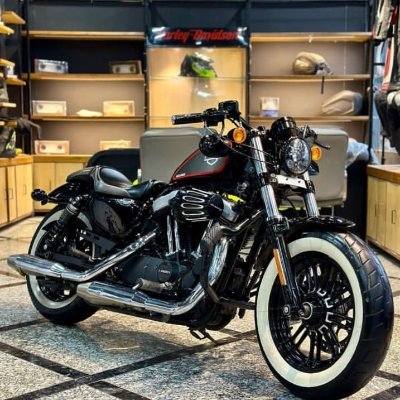 2todoors's profile picture. 