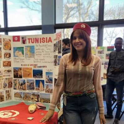 an English teacher from Tunisia 🇹🇳🇵🇸🇵🇸