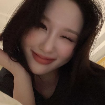 loansik's profile picture. ★