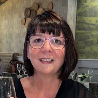 Julie Mills (@millshead) 's Twitter Profile
