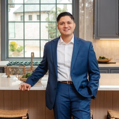 Follower of Jesus | Helping others make real estate moves in DFW | Hablo Español | Instagram: Baldemar_deleon | Business: Baldemar@wrighthousegroup.com