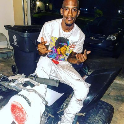 I'm Blaze stoner real laid back. IG @1hpgblaze