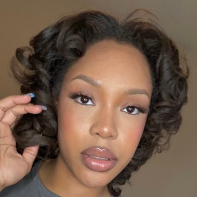 Makeup Artist|Content Creator 🤍