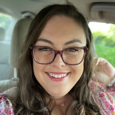 xoxodanika's profile picture. Unhealthy obsession with dogs, SF Giants, iced tea & Gilmore Girls. 🎀✨🧡   Instagram: xoxodanika