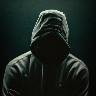 ذو العقل يشقى في النعيم بعقله وأخو الجهالة في الشقاوة ينعم
