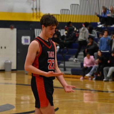 Anchor Bay High School MI, co 25’/6’5/180Lbs/PG/SG/Soccer/ST/karsenthomas3@gmail.com/Sports Recruit Link: https://t.co/CWlWyKYe7c