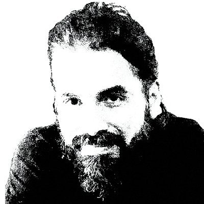 Lector apasionado, crítico y estratega empresarial con enfoque en el mejoramiento y expansión para mayores ganancias. EMBA especialización en Marketing Digital.