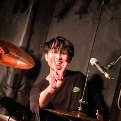 @Sloth_Shuttle ドラムを鳴らしています 座右の銘はバッチリがんばれ ex @MONSTER_PARENTS