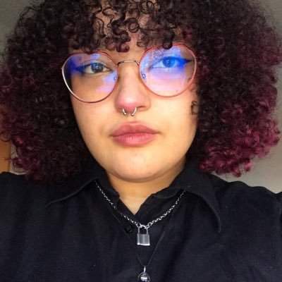 bee alexanderさんのプロフィール画像
