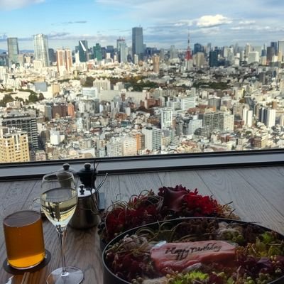 DqsIC6w0vSpdQ5X's profile picture. 投資歴2年の30代兼業投資家/半導体,FANG,積立/月目標50万を模索中