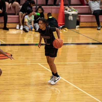 Athlete 🏀// Summer Creek High School Varsity #1 🐾 // PG- Cy Fair Premier #24🤘🏽// C/O 2024👩🏽‍🎓// IG: Mychie_justdoit🔥