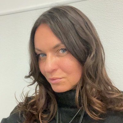 Evazuke's profile picture. 