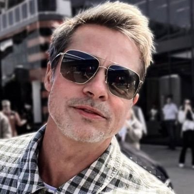 Recently new to twitter. official page of Brad Pitt. Actor & https://t.co/hNZHSNjI8A