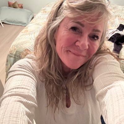 canadianbluize's profile picture. 