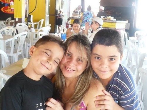Sou uma pessoa que confia em Deus e gosto das coisas mais simples da vida!!!!!