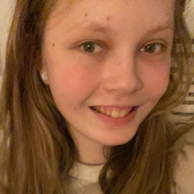 Landsbestyrelsesmedlem i Unge Moderater💜 Feminist, cyklist og stolt 🫶 FUCK blokpolitik ❤️💜💙