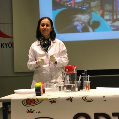 sari_evrim's profile picture. Dr. Kimyager-İzmir Gıda Kontrol Lab. Müd.