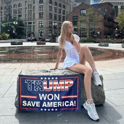 💓Texas Girl
💓Ultra MAGA Trumpy
💓Melania Trump biggest fan
💓Daddy's girl
📜Graduate in economics
- Conservative 🪽 Christian