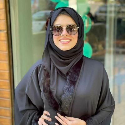 الَجْاهَلْ : هَوْ مَنْ يؤمْنَ بْالحَظْ , وينسَيْ قَضْاء اللهَ وقْدرَهْ . .