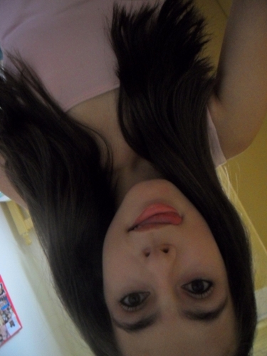 oiii; bαbαqυinнα ;)
αн eυ soυ α meninα mαis iℓαriα desse mυndo; eυ fαço αs regrαs & vcê jogα o meυ jogo okê?α eυ soυ αssim; se vcê nαõ gosto probℓemα é seu!!