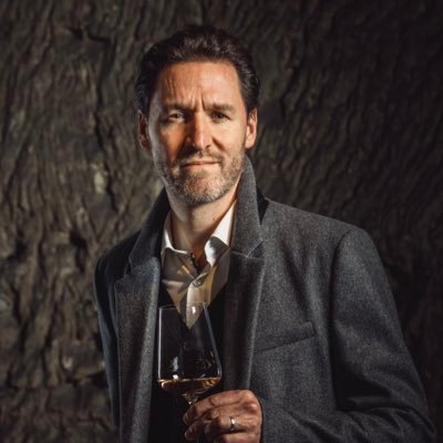 Director Kedge Wine School 🎓 Consultant 🍷 Author, journalist 🖌 Master of Wine, Bollinger Medal Winner 2017 🥇 & above all wine lover ❤️