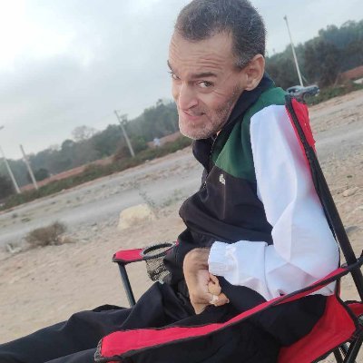 علمتني الإعاقة أن أحمد الله كثيرا وان الدنيا لا تساوى شئ وان الاخرة هى الدوام لكل شئ