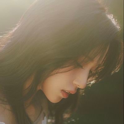 minyeosln Profile Picture