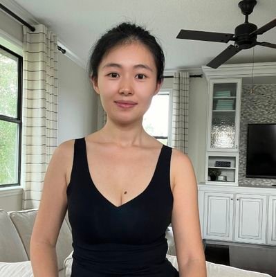 F4YrMn57reSAnRq's profile picture. 