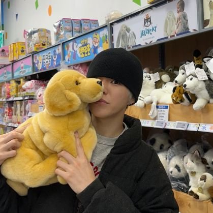 iinisrnaa's profile picture. Treasure addict.                                                                         Tar dulu sur sekarang riweuh uts