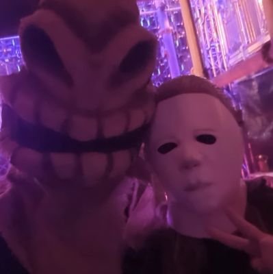 _Firebldy's profile picture. 🌼Profesional freak🎮Animal lover🐰