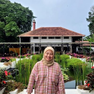 syahrinroslan__'s profile picture. i will decide my own vibes